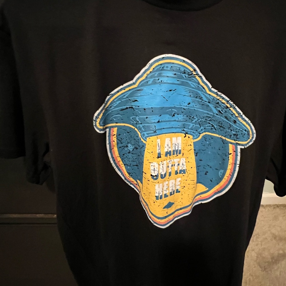 I’m Outta Here Mushroom Ladies Large Black T-shirt, Good Condition